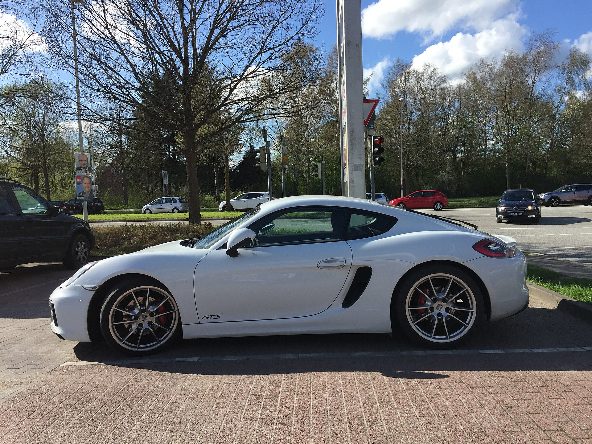 保时捷 Cayman 981 GTS 侧面